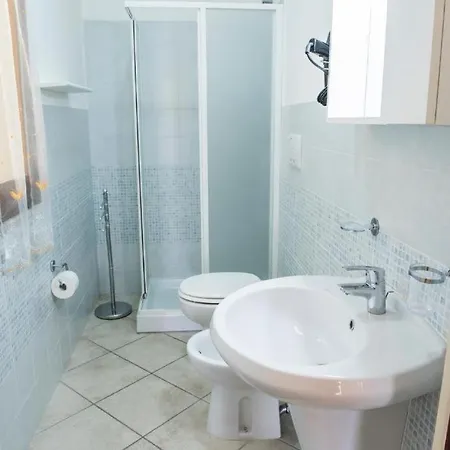 Su Due Piani Con Vista Mare Apartment *