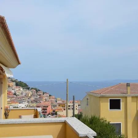 Su Due Piani Con Vista Mare Apartment *
